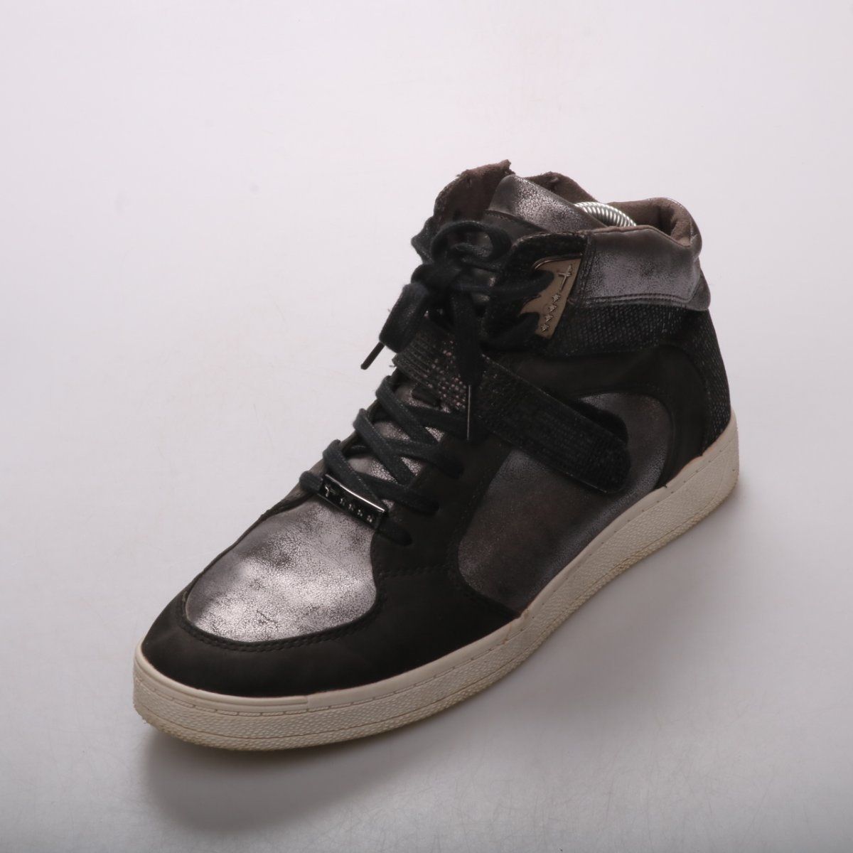 кроссовки Tamaris