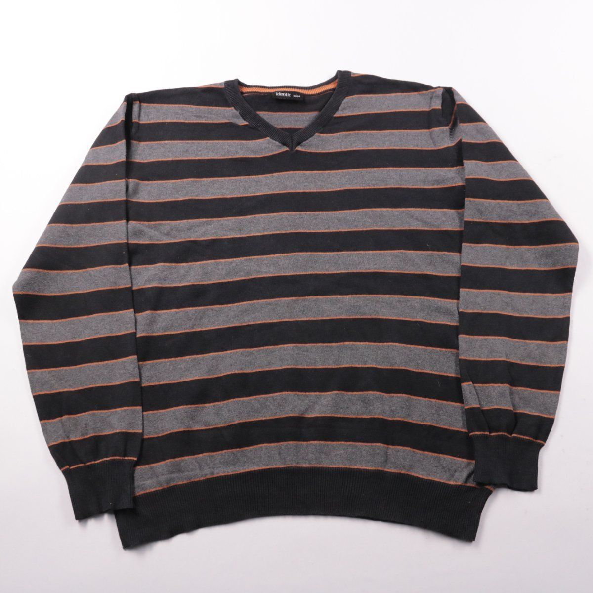 свитер Identic