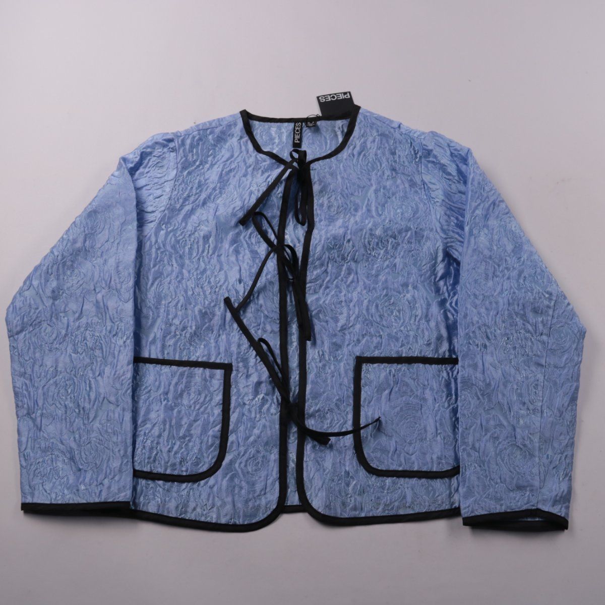 ветровка Pieces