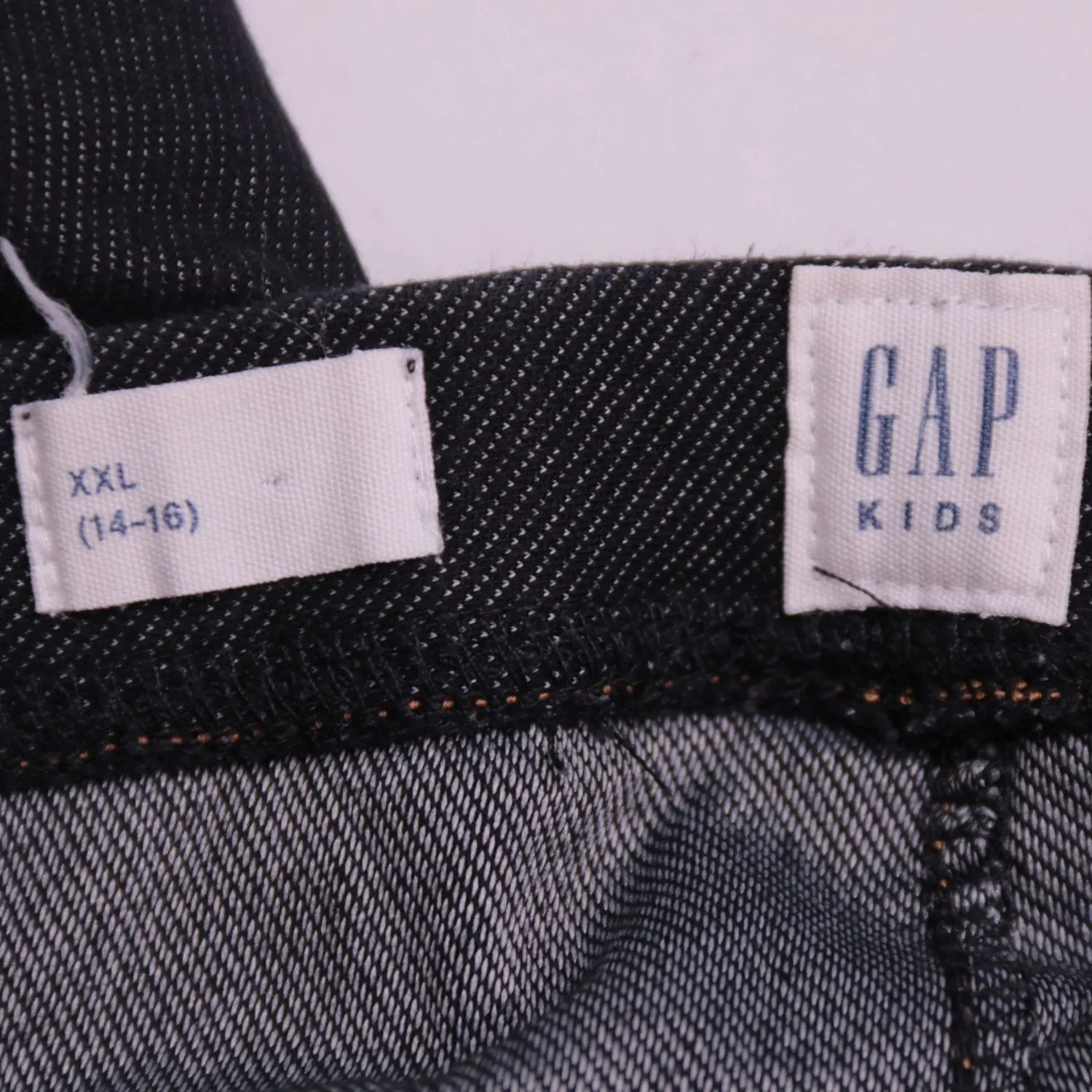 Чёрные джинсы GAP с контрастной строчкой, размер 152 см (12 лет)
