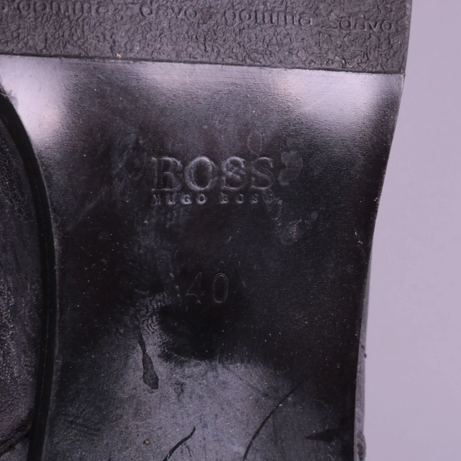 Чёрные полусапоги BOSS из фактурной кожи, размер 40