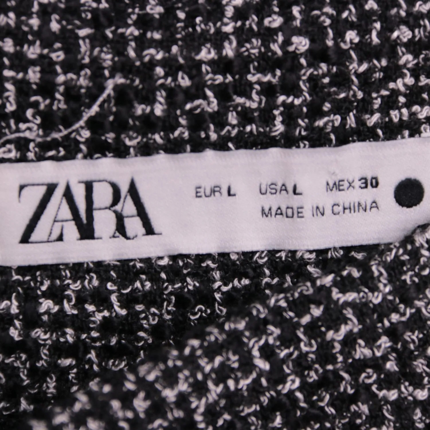 Чёрно-белая юбка ZARA из фактурной ткани, размер 48 (L)