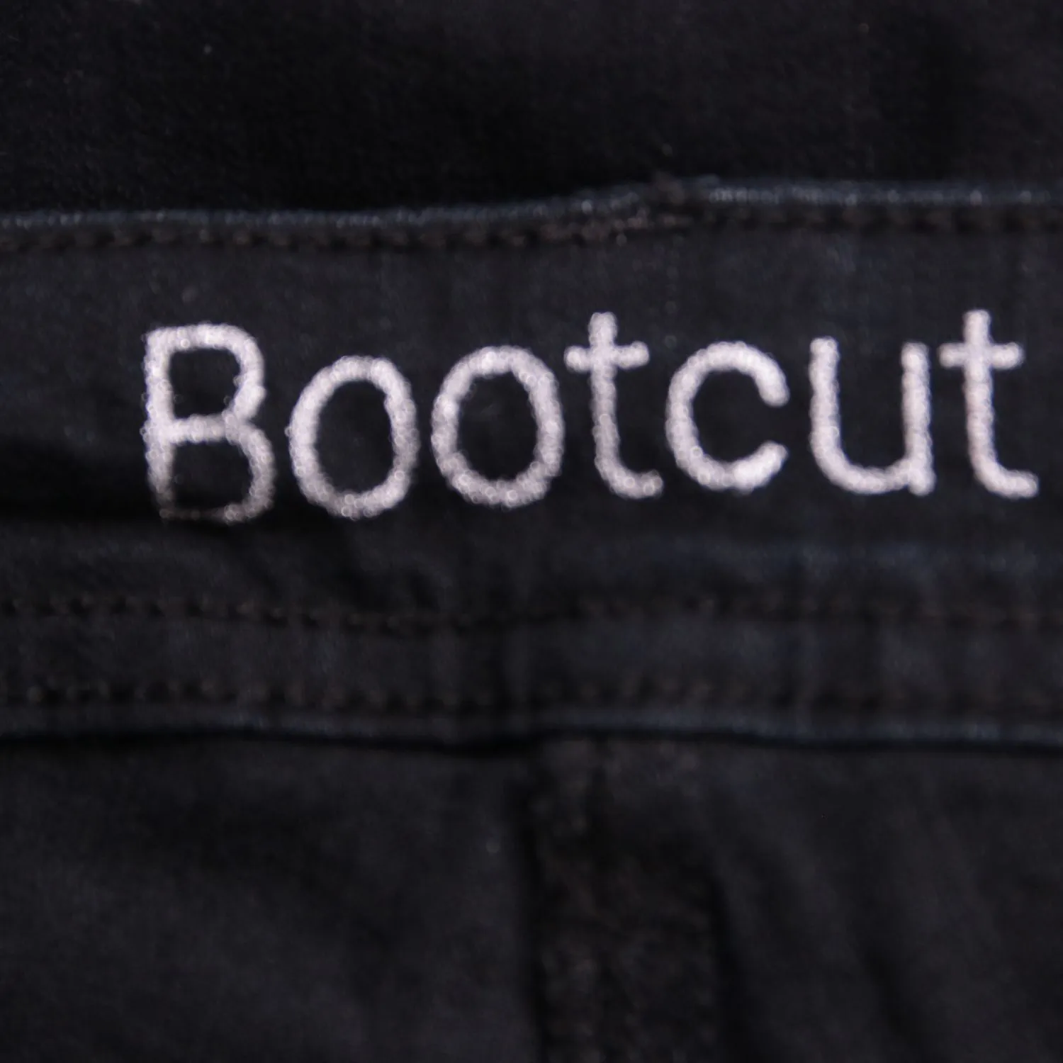 джинсы Bootcut