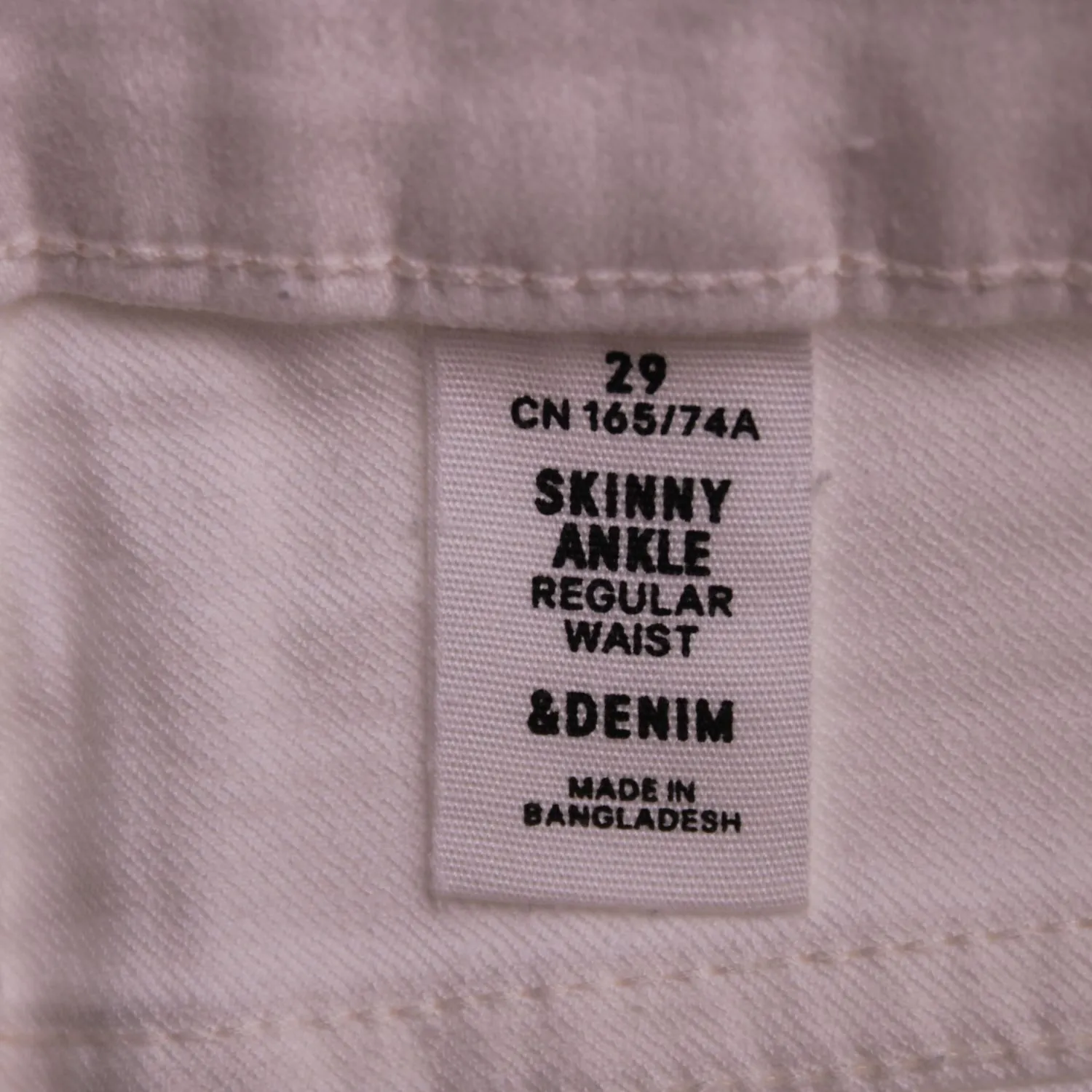 Белые женские джинсы &DENIM узкого кроя, размер 46 (M)