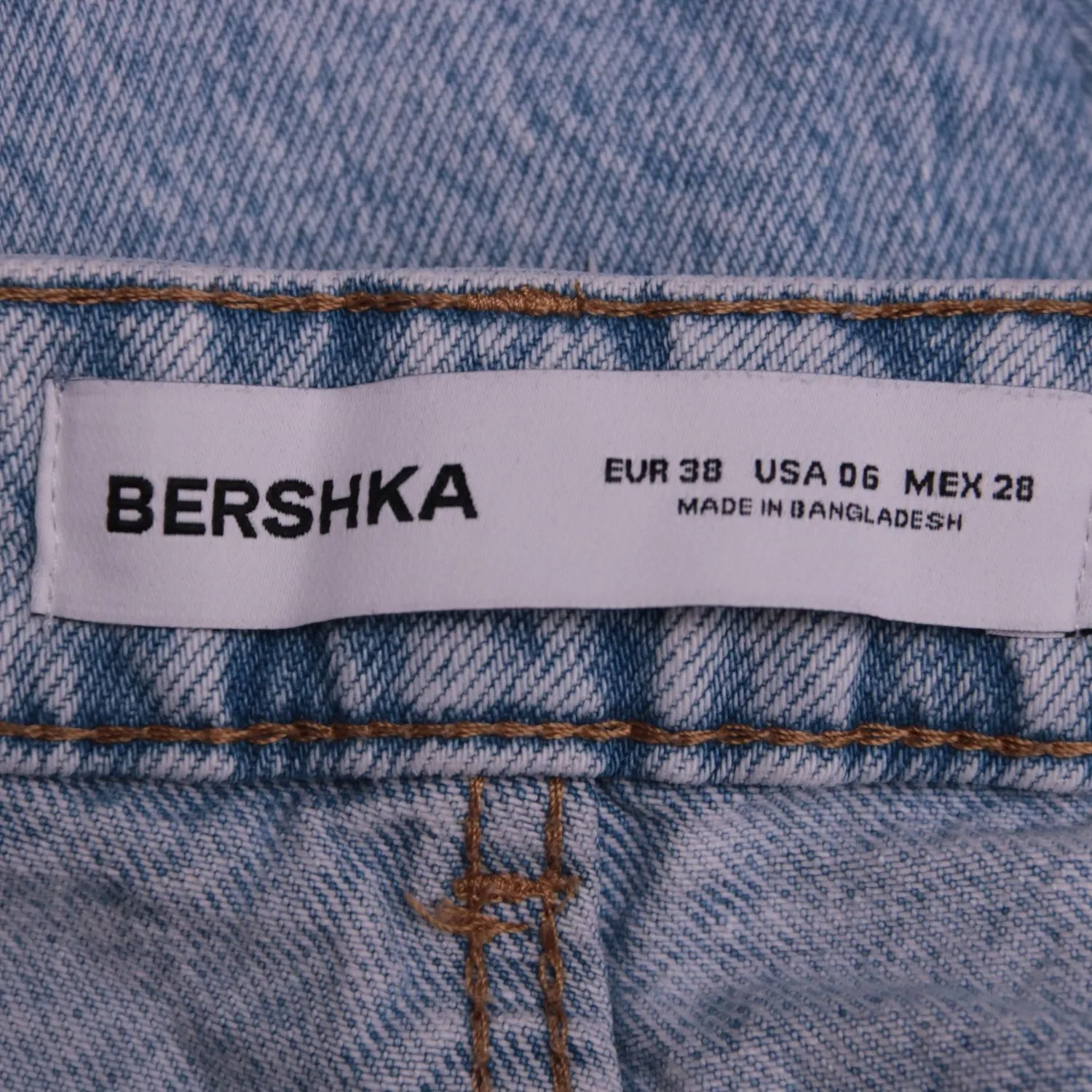 джинсы Bershka
