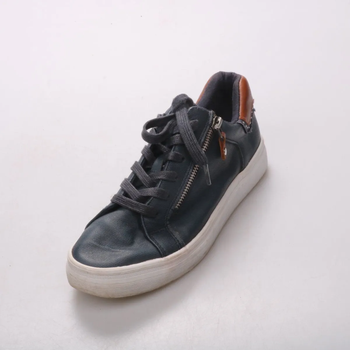 кроссовки Graceland