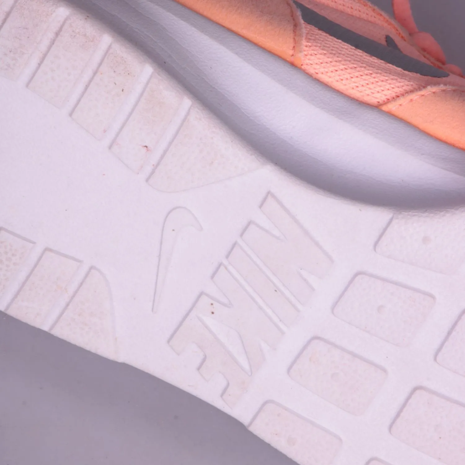 кроссовки Nike