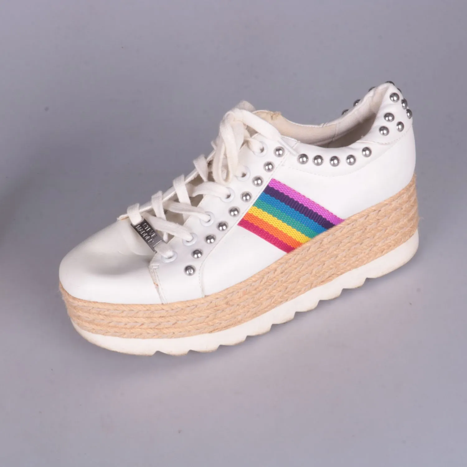 кроссовки