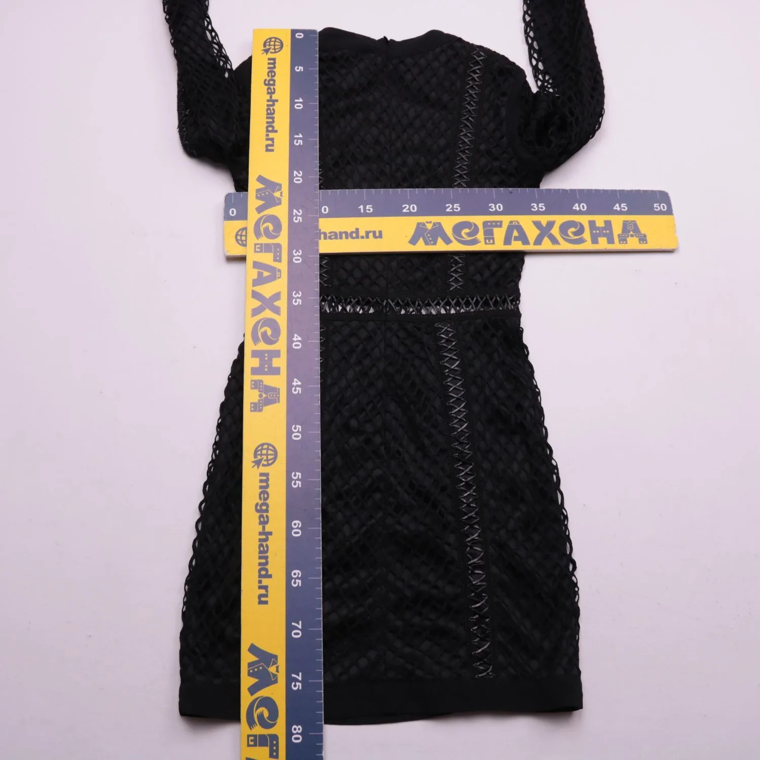 Чёрное платье PrettyLittleThing с фактурным плетением, размер 40 (XS)
